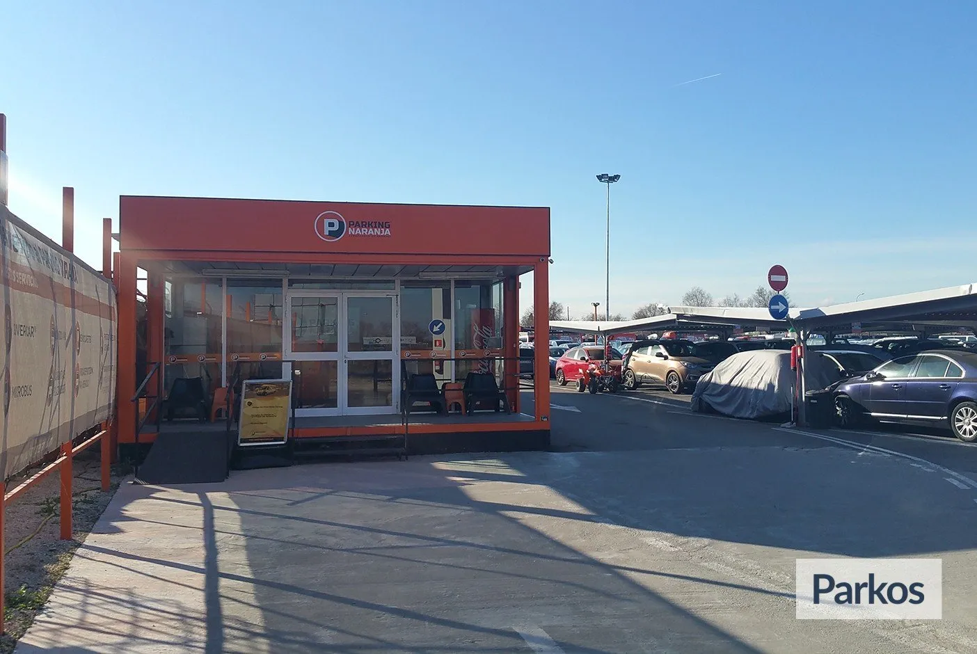 Parking Naranja - Estacionamento Aeroporto Madrid - picture 1