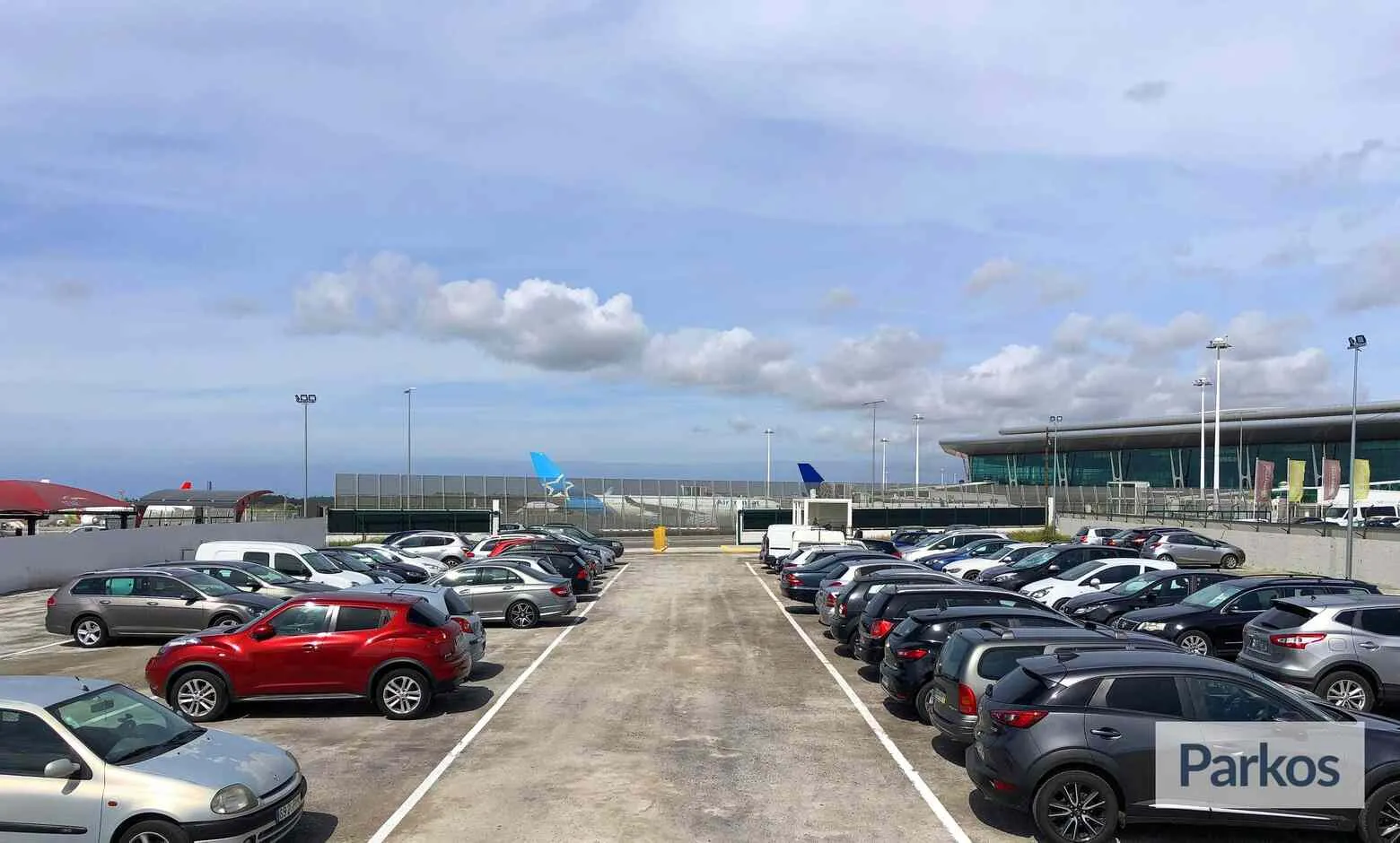 Fly Park - Estacionamento Aeroporto Porto - picture 1